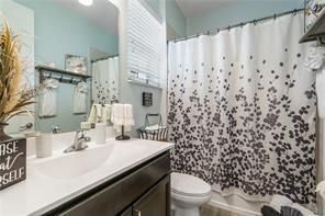 For Sale: $540,000 (3 beds, 2 baths, 1915 Square Feet)