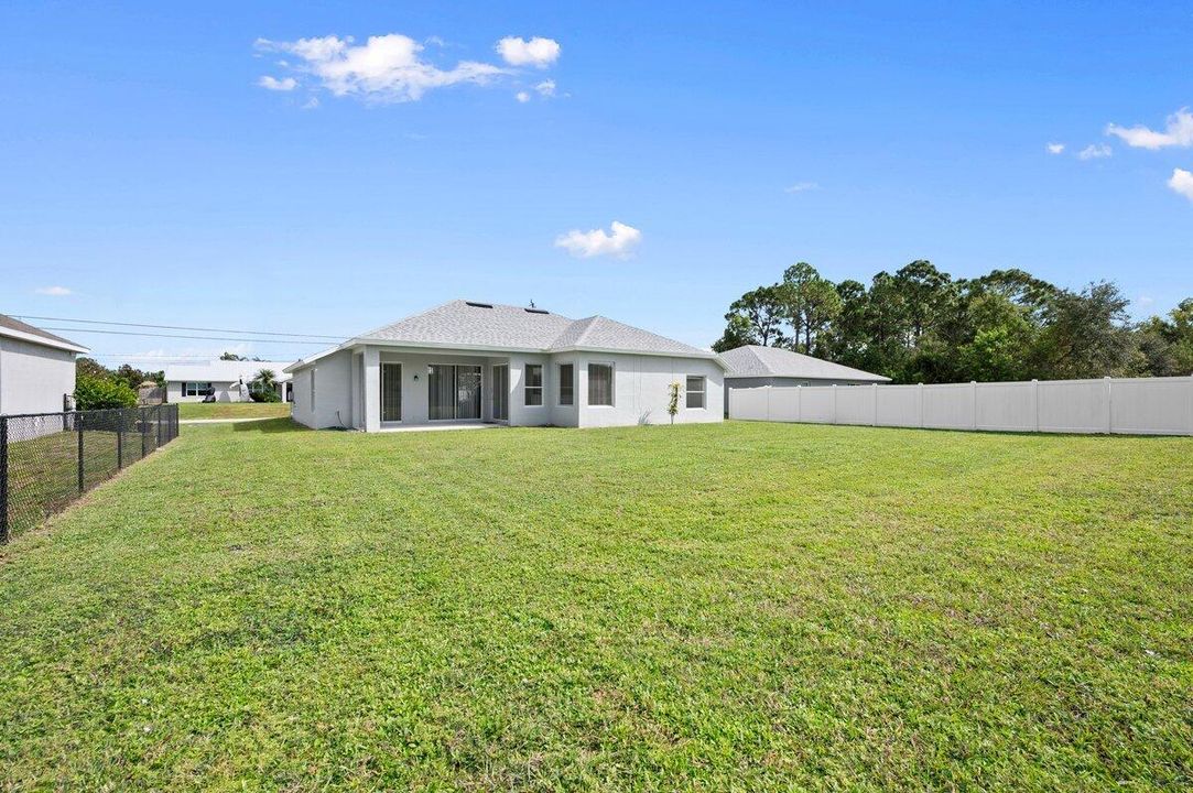 For Sale: $429,000 (3 beds, 2 baths, 1788 Square Feet)