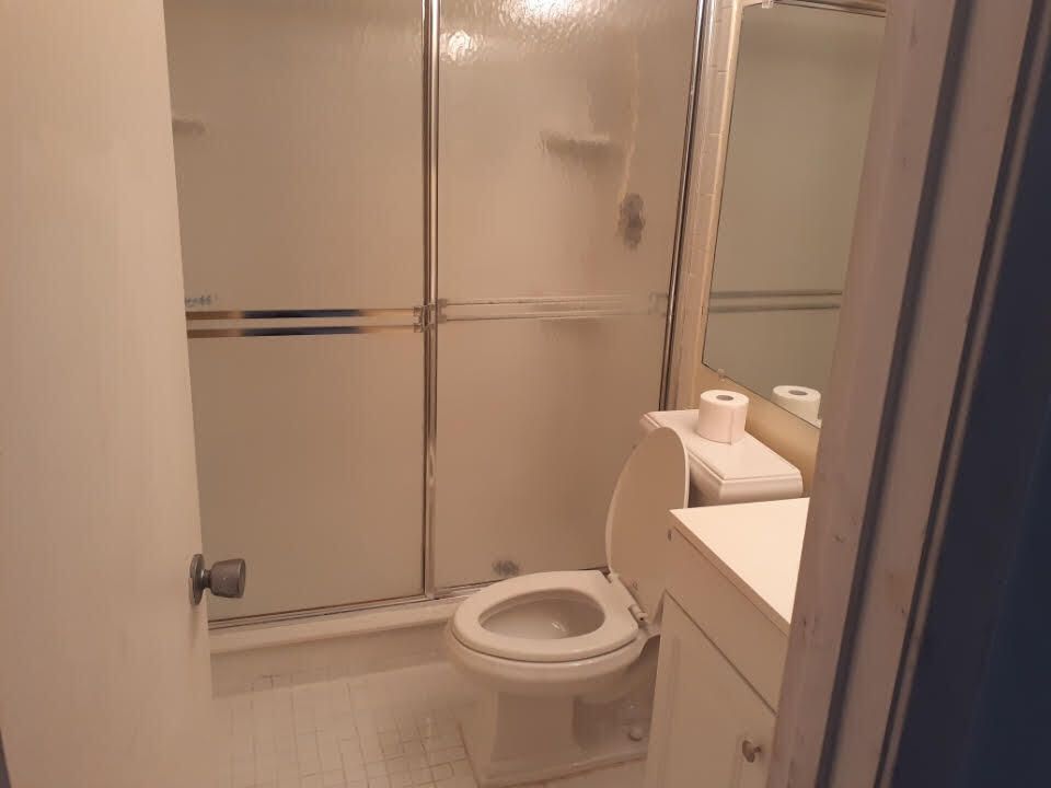 For Sale: $118,000 (1 beds, 1 baths, 645 Square Feet)