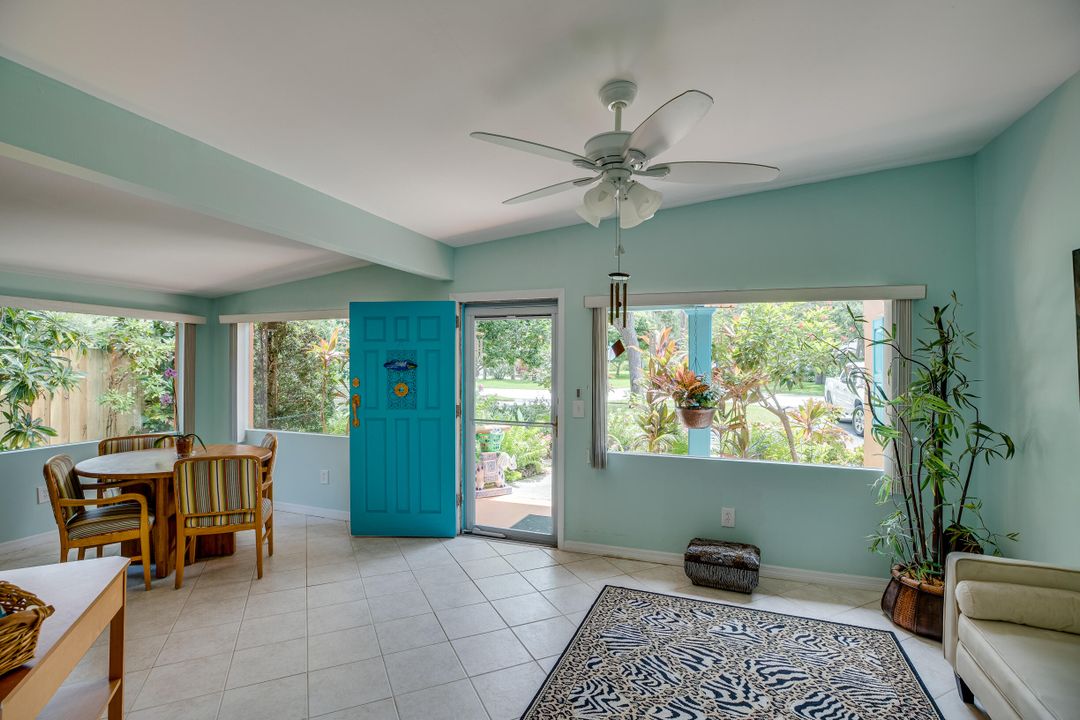 For Sale: $888,000 (3 beds, 2 baths, 1959 Square Feet)