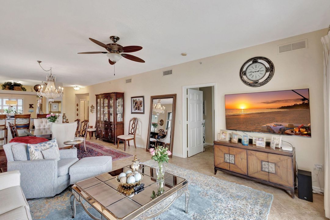 For Sale: $565,000 (2 beds, 2 baths, 1884 Square Feet)