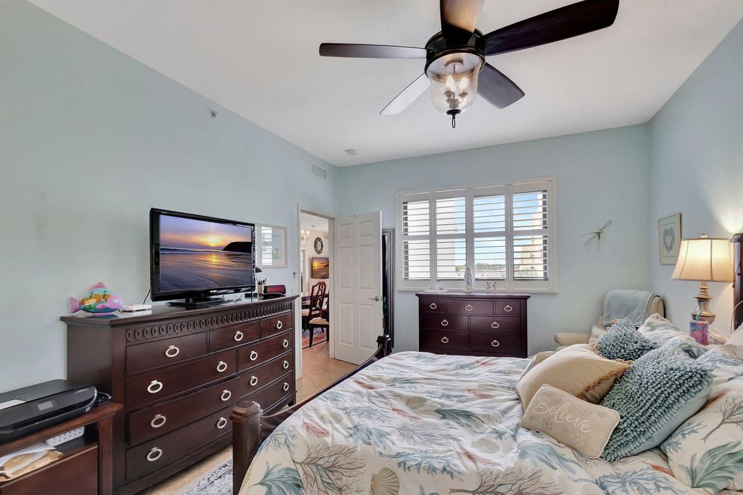 For Sale: $565,000 (2 beds, 2 baths, 1884 Square Feet)