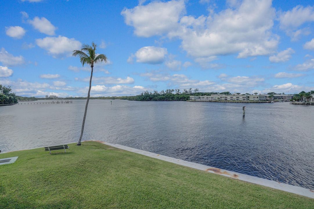 For Sale: $1,800,000 (3 beds, 2 baths, 1759 Square Feet)