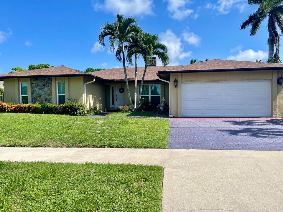 For Sale: $690,000 (4 beds, 2 baths, 2226 Square Feet)