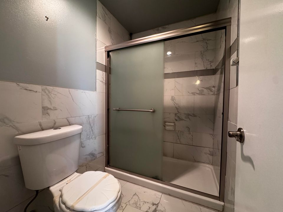 For Sale: $249,000 (2 beds, 2 baths, 1167 Square Feet)