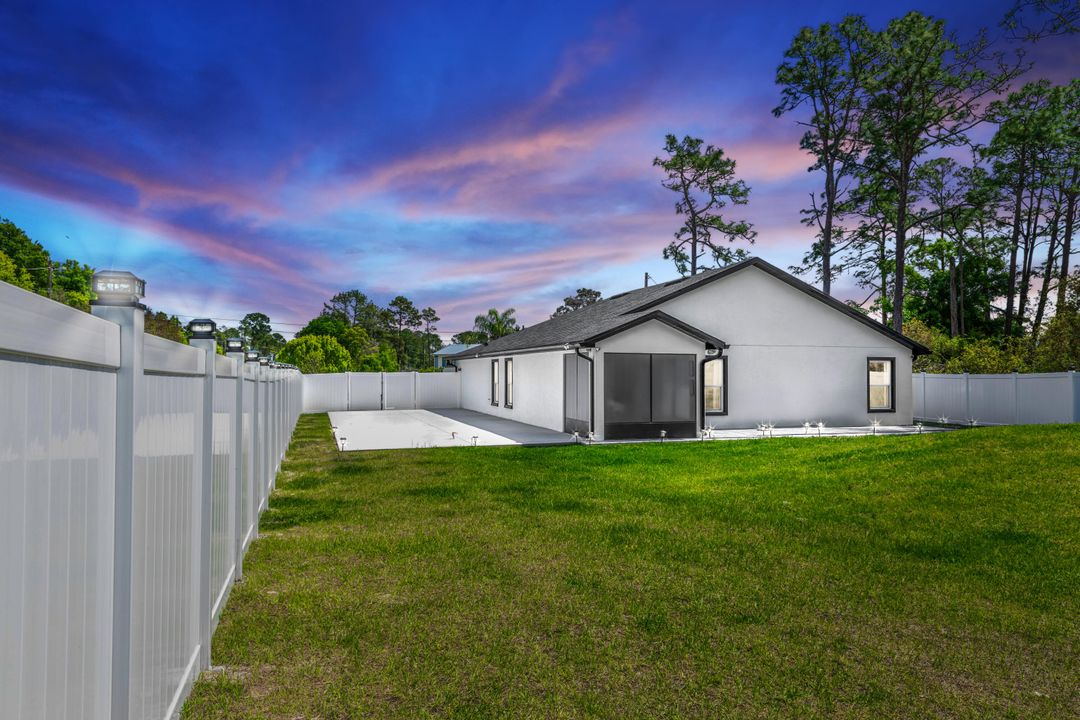 For Sale: $425,000 (3 beds, 2 baths, 1600 Square Feet)