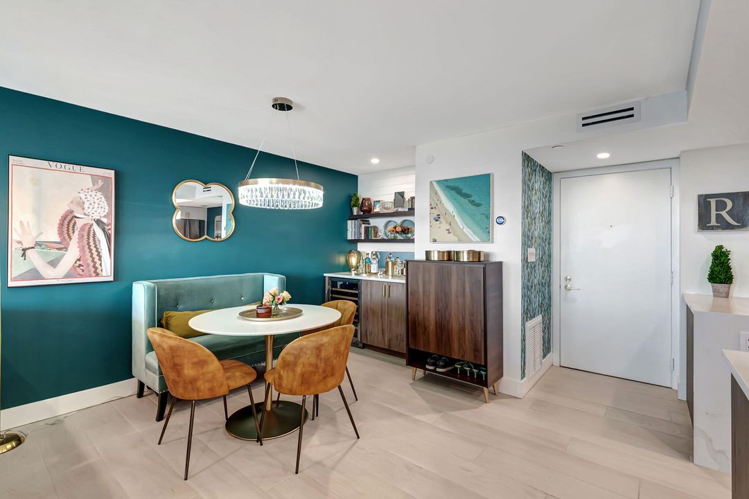 For Sale: $1,199,000 (2 beds, 2 baths, 1293 Square Feet)