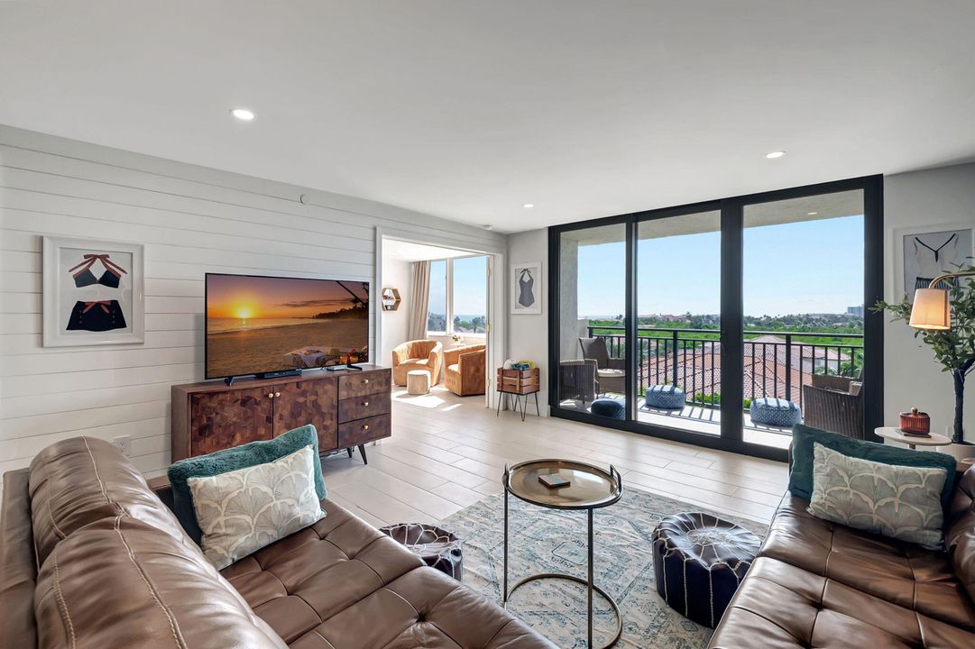 For Sale: $1,199,000 (2 beds, 2 baths, 1293 Square Feet)