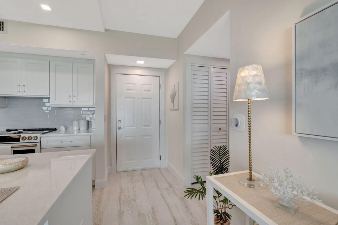 For Sale: $847,500 (2 beds, 2 baths, 1130 Square Feet)