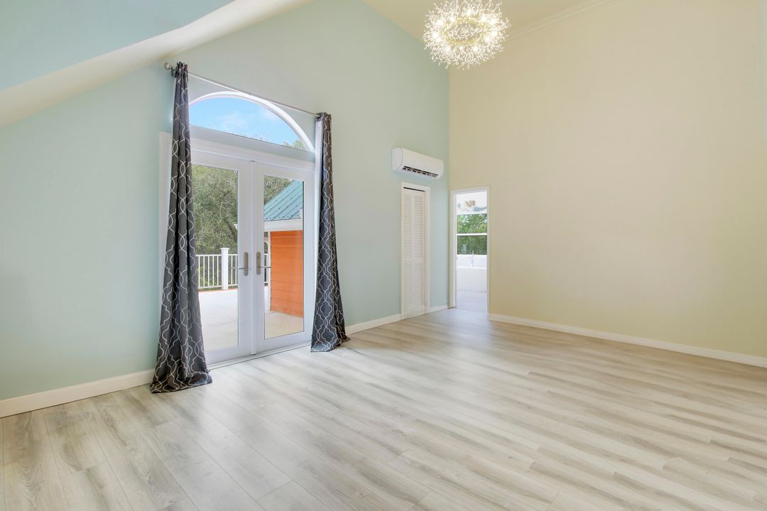 For Sale: $1,100,000 (3 beds, 2 baths, 2635 Square Feet)