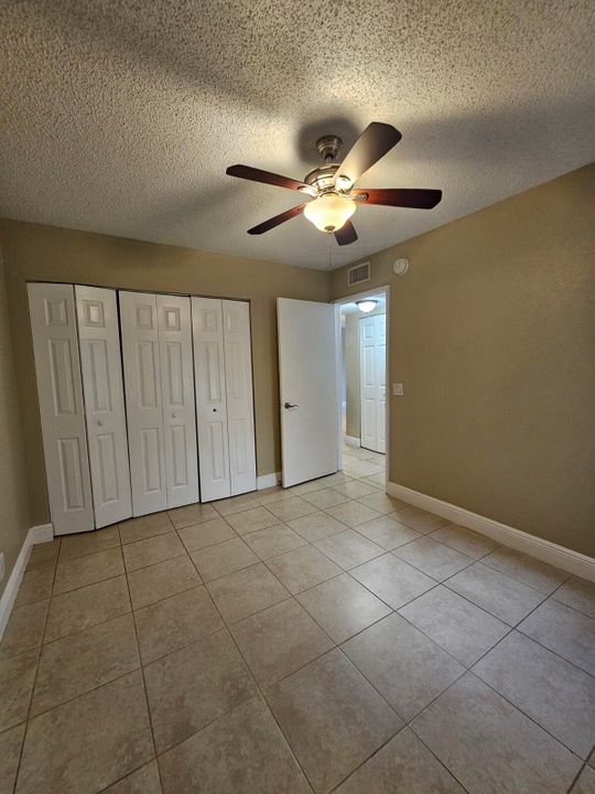 For Rent: $1,850 (2 beds, 2 baths, 916 Square Feet)