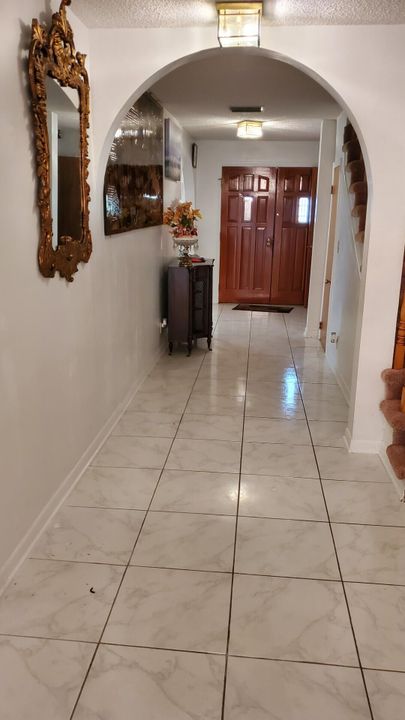 En Venta: $493,000 (3 camas, 3 baños, 2995 Pies cuadrados)