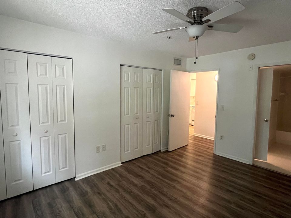 For Rent: $1,650 (1 beds, 1 baths, 702 Square Feet)