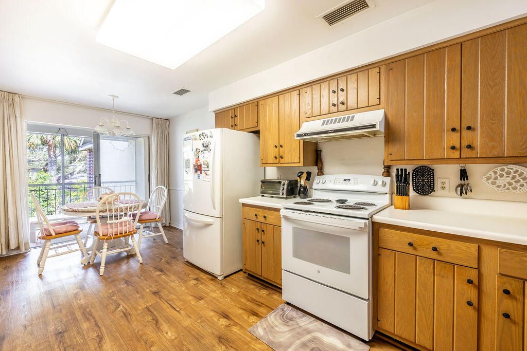 For Sale: $375,000 (2 beds, 2 baths, 1540 Square Feet)