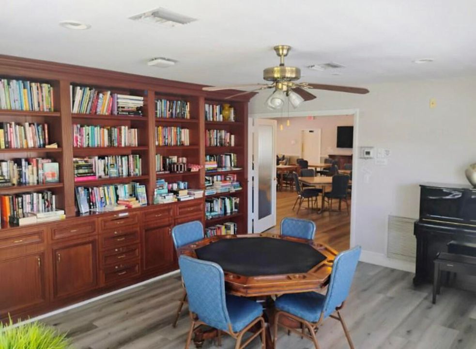 For Sale: $625,000 (2 beds, 2 baths, 1949 Square Feet)