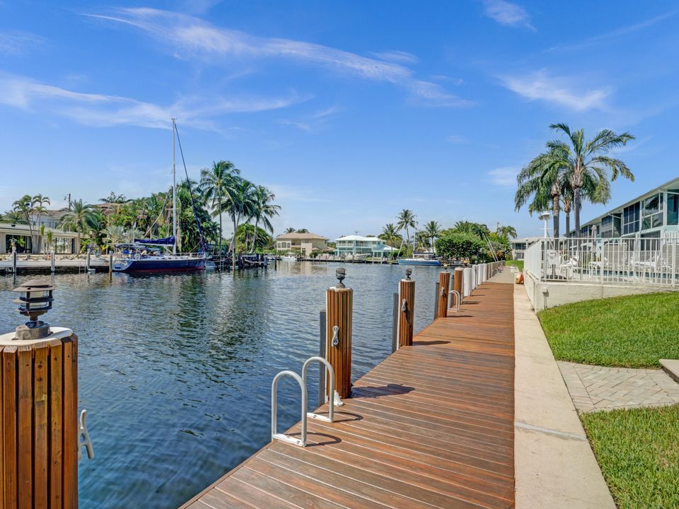 For Sale: $495,000 (2 beds, 2 baths, 1248 Square Feet)