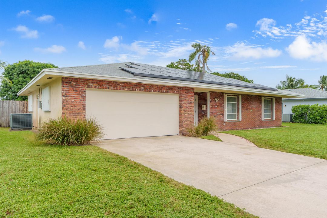 For Sale: $610,000 (3 beds, 2 baths, 1882 Square Feet)