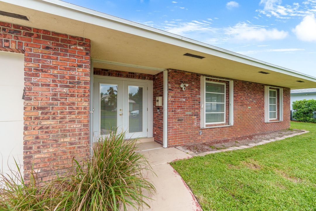 For Sale: $610,000 (3 beds, 2 baths, 1882 Square Feet)