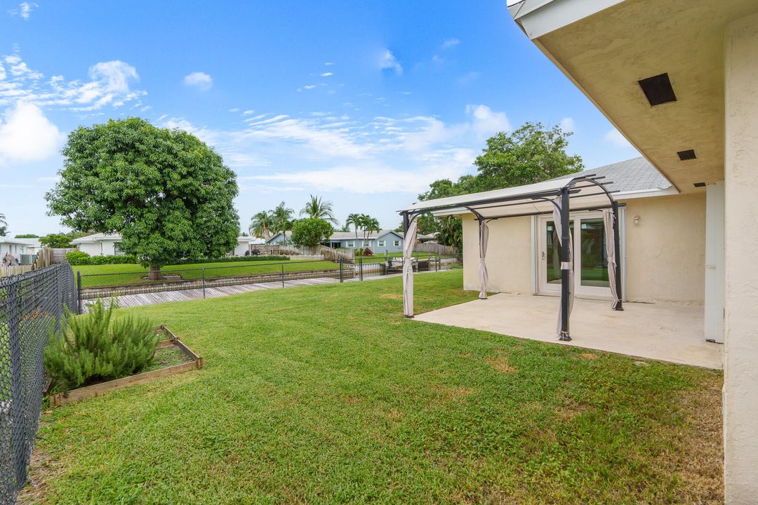 For Sale: $610,000 (3 beds, 2 baths, 1882 Square Feet)