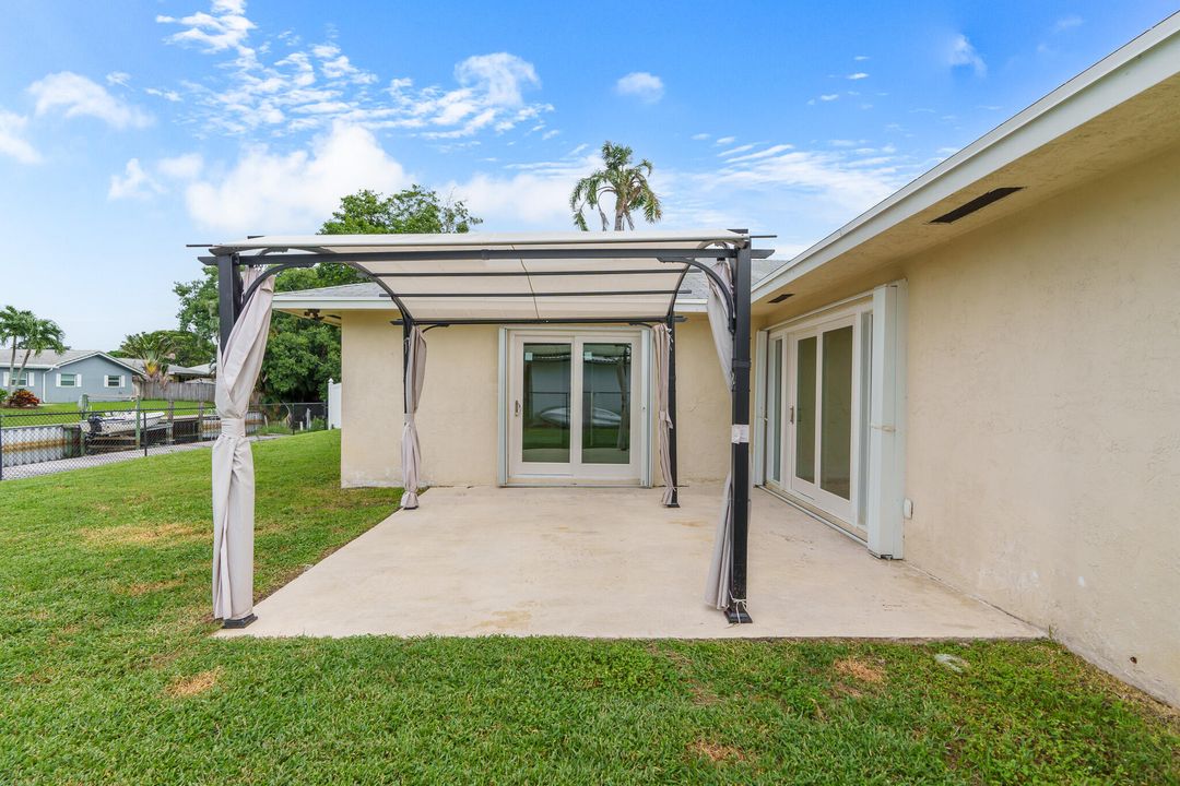 For Sale: $610,000 (3 beds, 2 baths, 1882 Square Feet)