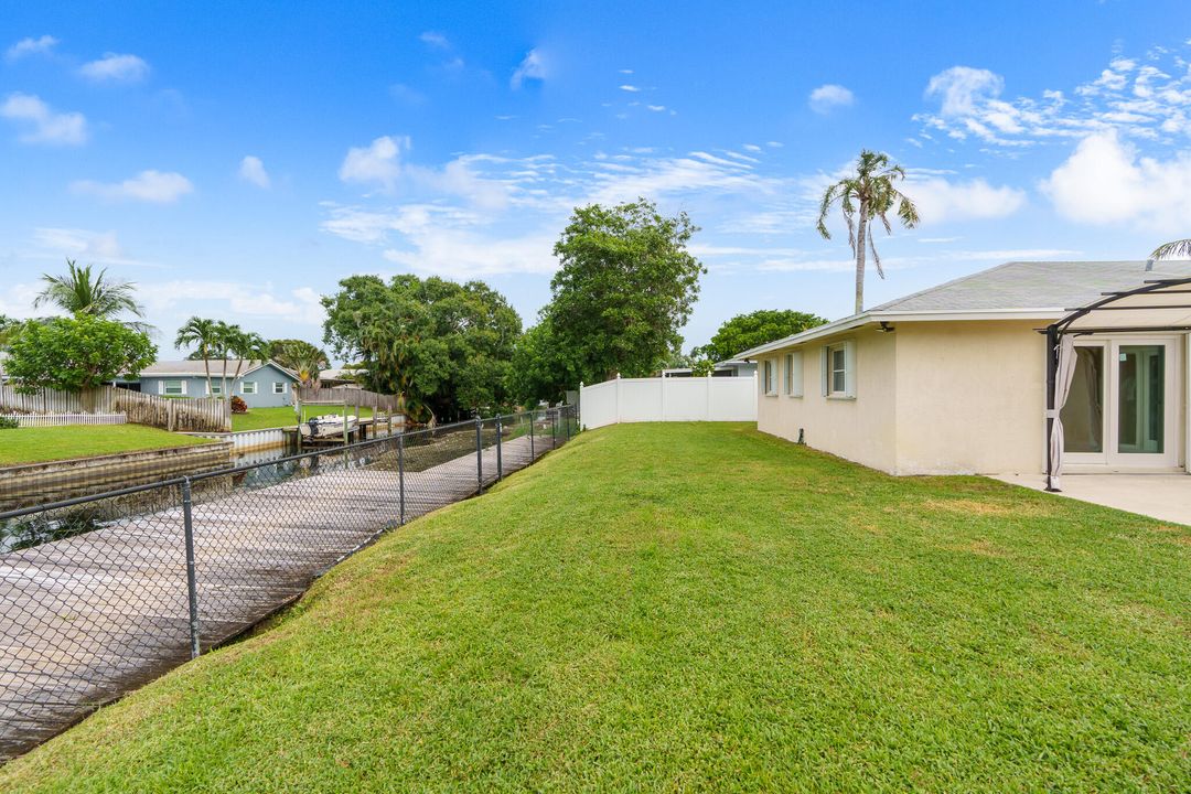 For Sale: $610,000 (3 beds, 2 baths, 1882 Square Feet)