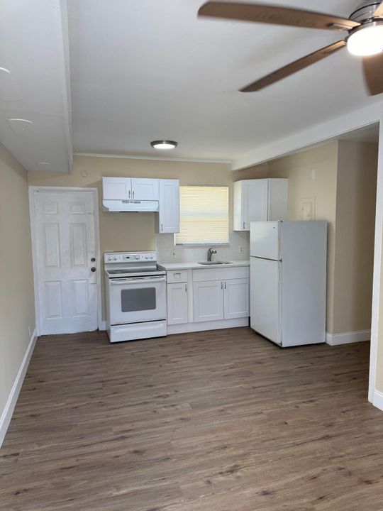 For Rent: $1,800 (1 beds, 1 baths, 1851 Square Feet)