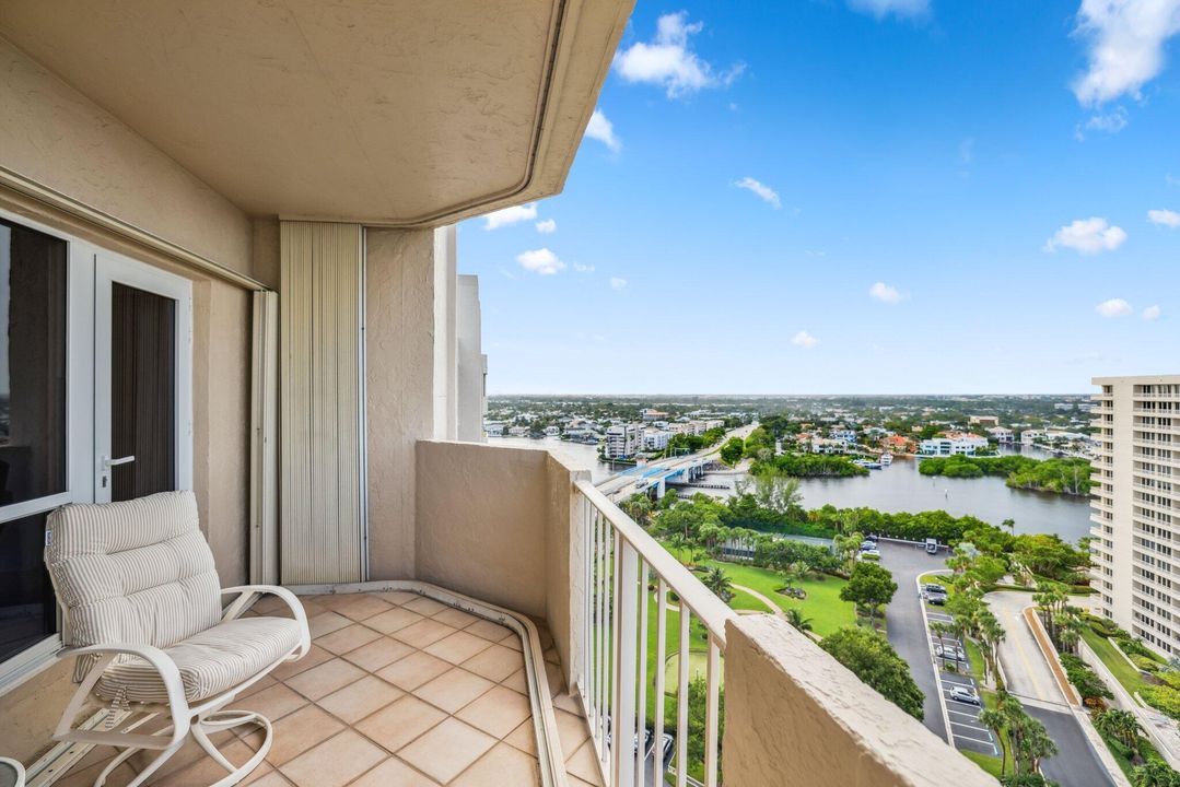 For Sale: $2,950,000 (2 beds, 2 baths, 2150 Square Feet)