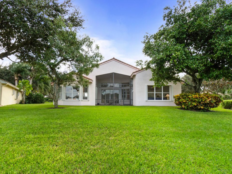 For Sale: $749,000 (4 beds, 2 baths, 2593 Square Feet)