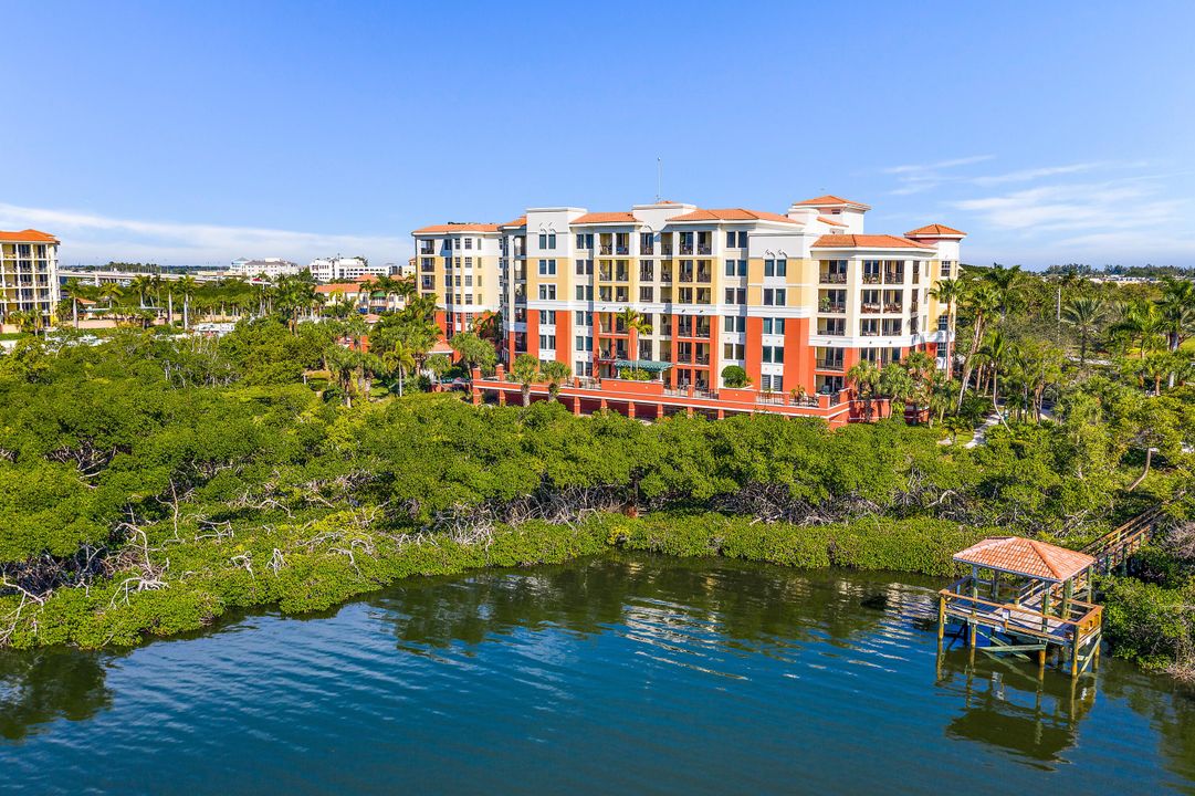 For Sale: $2,749,000 (3 beds, 3 baths, 3057 Square Feet)