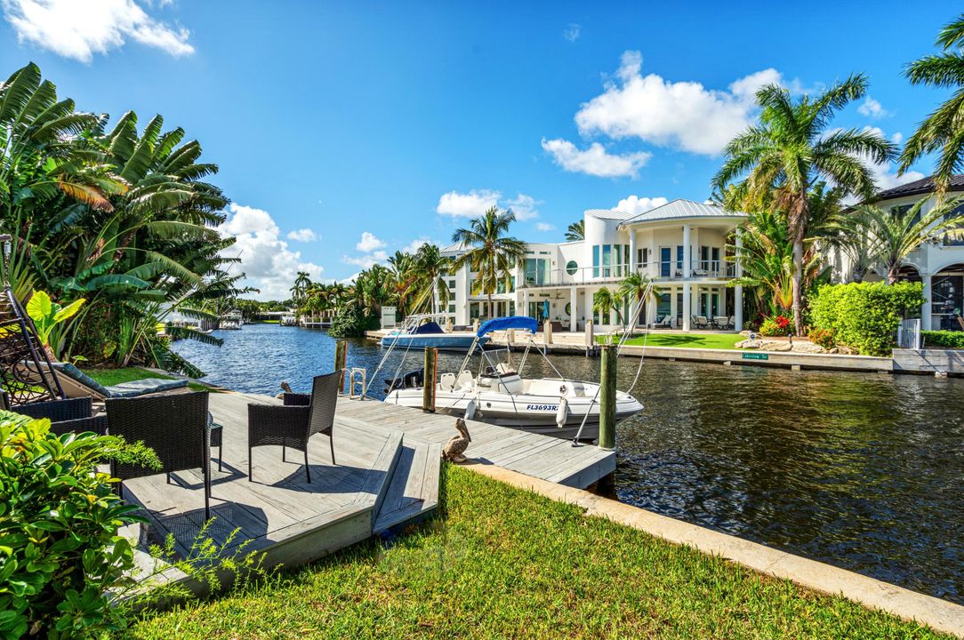 For Sale: $3,200,000 (3 beds, 2 baths, 1714 Square Feet)