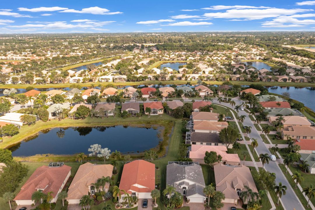 For Sale: $399,000 (3 beds, 2 baths, 1705 Square Feet)