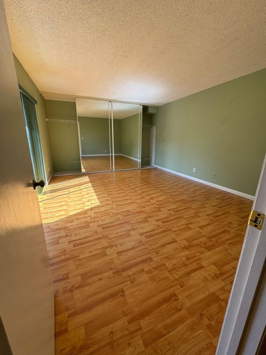 For Rent: $2,200 (2 beds, 2 baths, 1232 Square Feet)