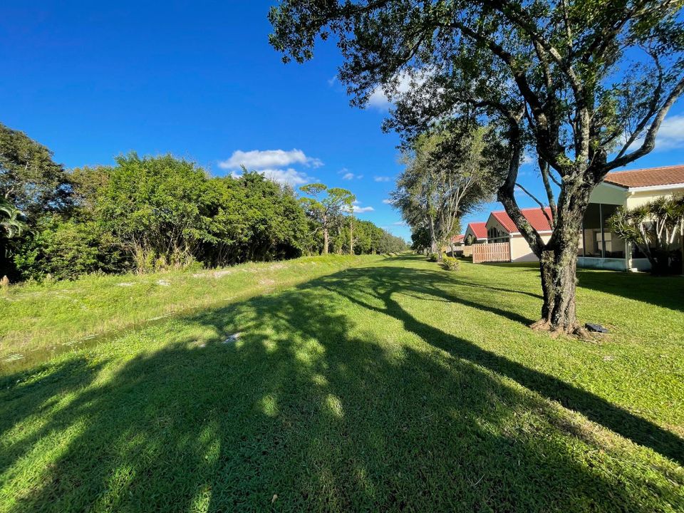 For Sale: $450,000 (3 beds, 3 baths, 1930 Square Feet)