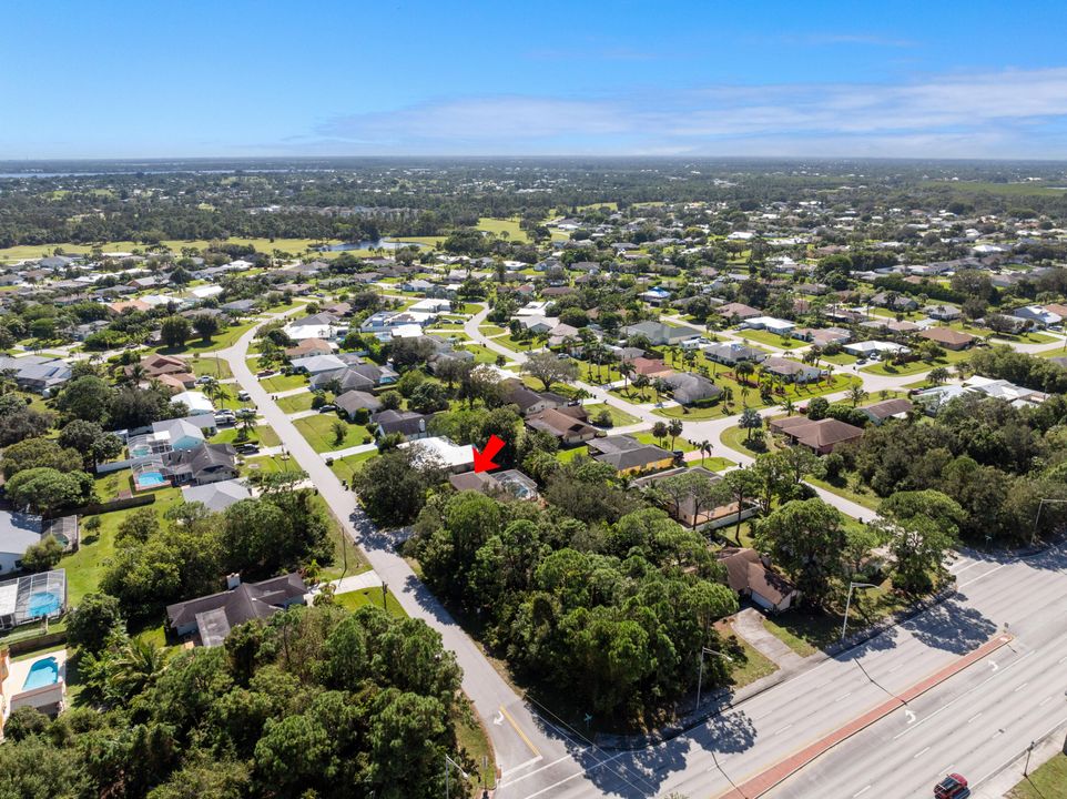 For Sale: $590,000 (2 beds, 2 baths, 1142 Square Feet)