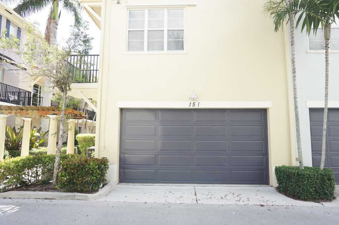 For Sale: $492,500 (2 beds, 2 baths, 1760 Square Feet)