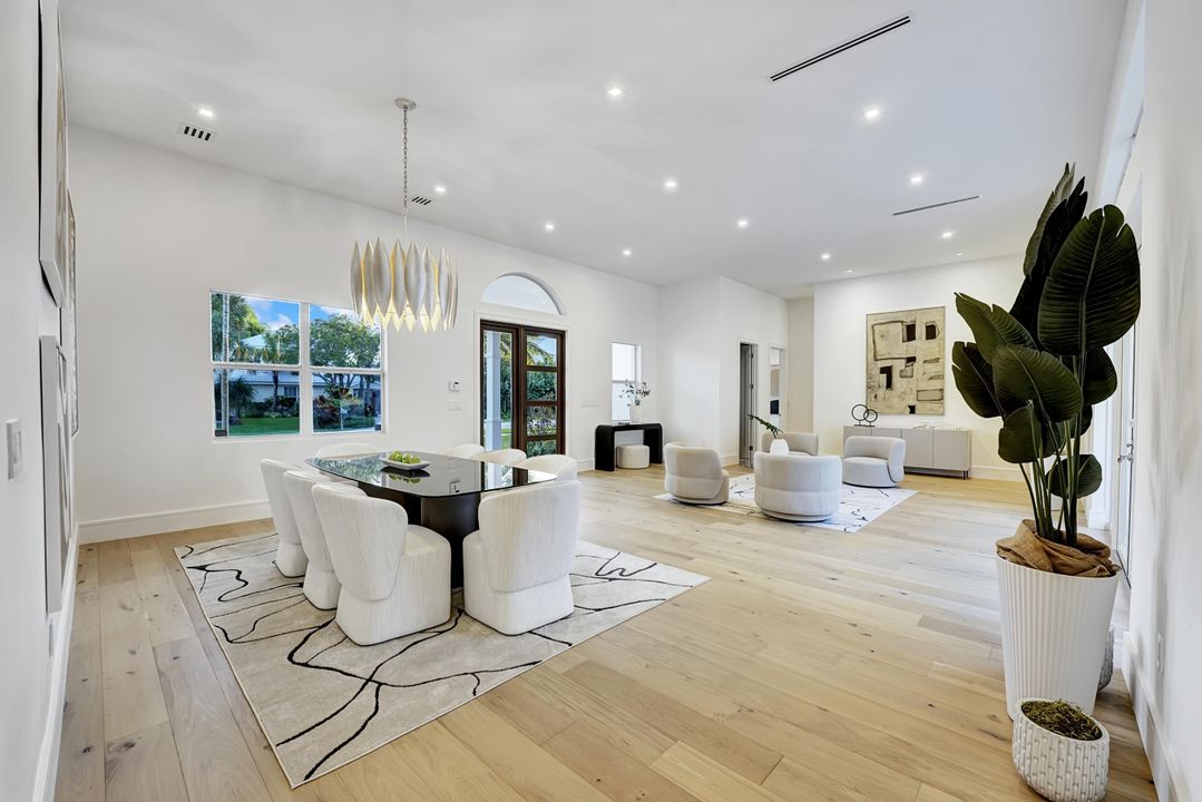 For Sale: $4,295,000 (4 beds, 5 baths, 4201 Square Feet)