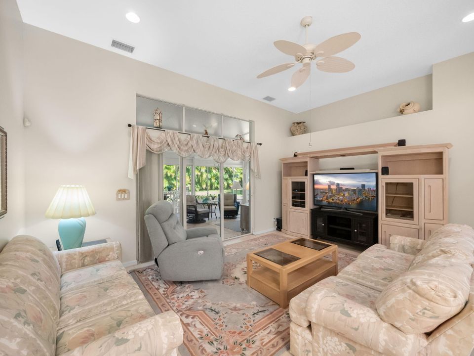 For Sale: $550,000 (3 beds, 2 baths, 1780 Square Feet)