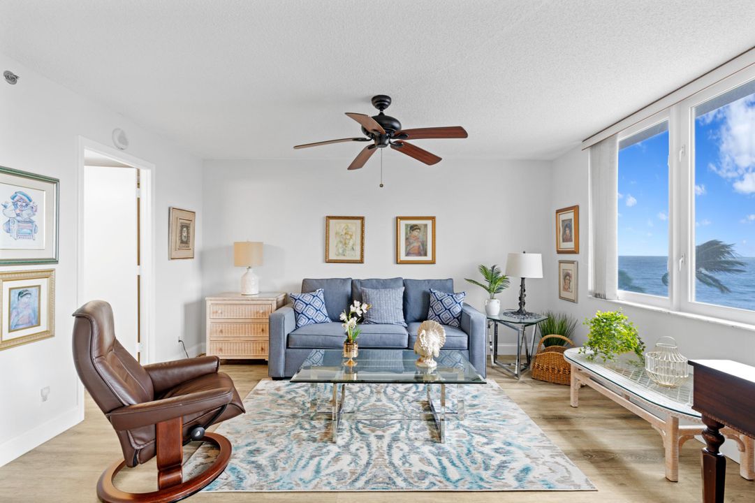 For Sale: $724,900 (2 beds, 2 baths, 1050 Square Feet)