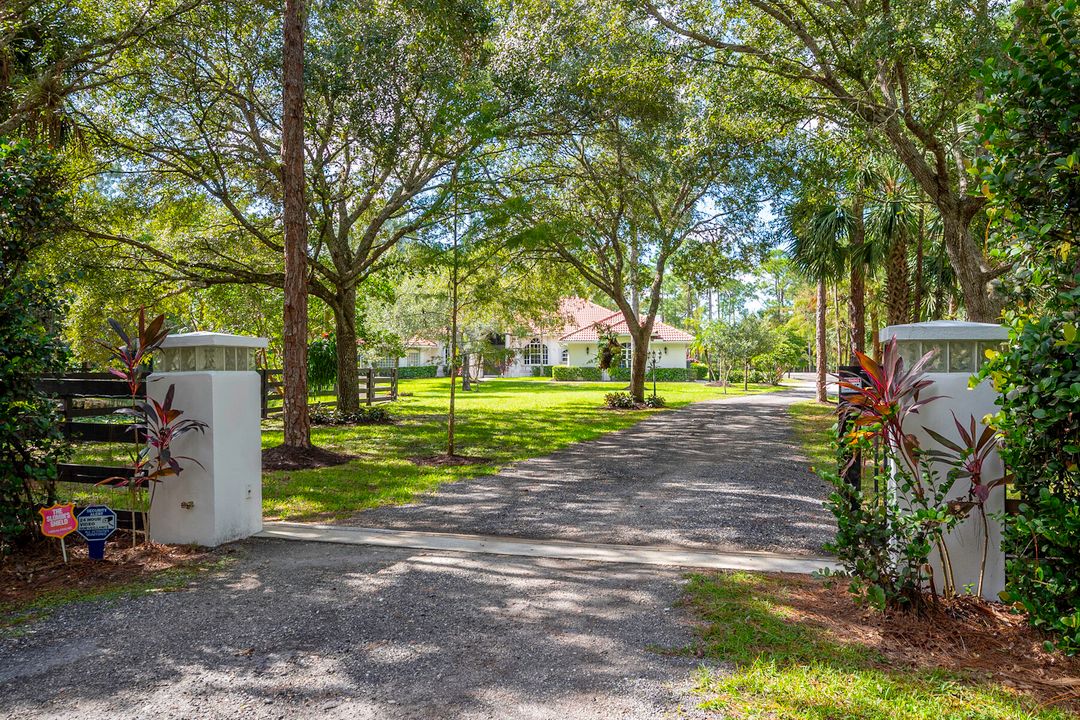 For Sale: $1,750,000 (4 beds, 2 baths, 3585 Square Feet)