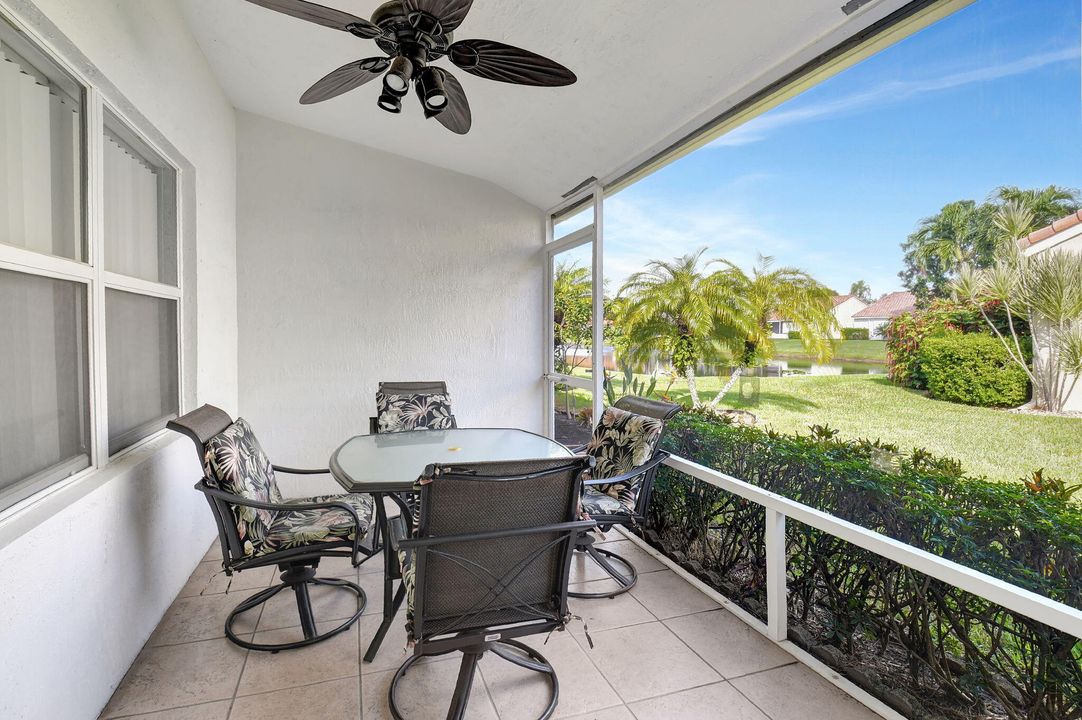 For Sale: $359,000 (2 beds, 2 baths, 1378 Square Feet)