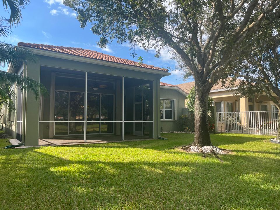 En Venta: $529,900 (3 camas, 2 baños, 2061 Pies cuadrados)