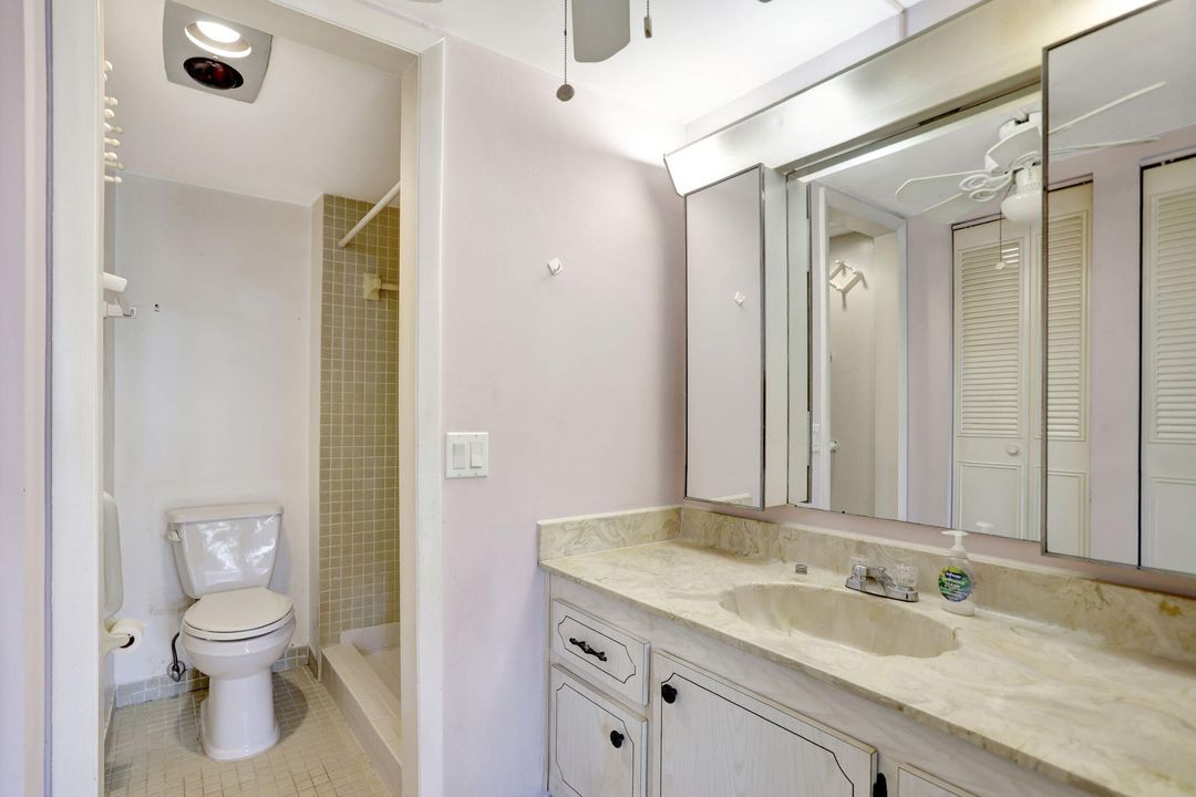 For Sale: $255,000 (2 beds, 2 baths, 1050 Square Feet)