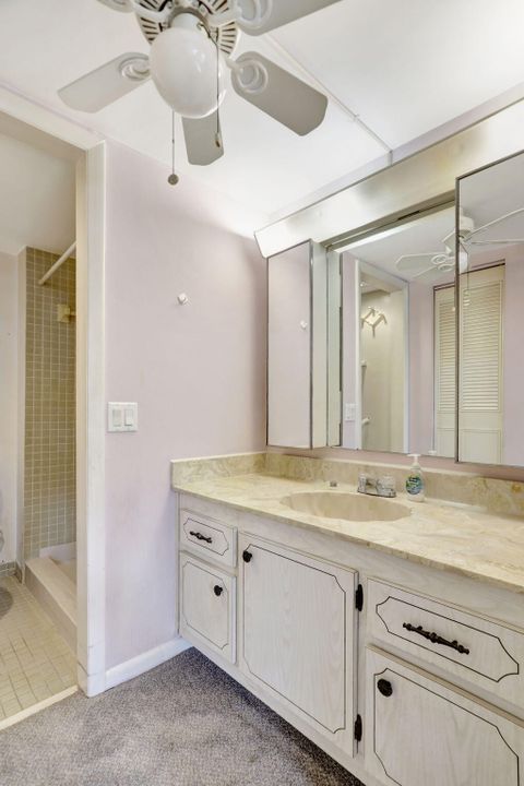 For Sale: $255,000 (2 beds, 2 baths, 1050 Square Feet)