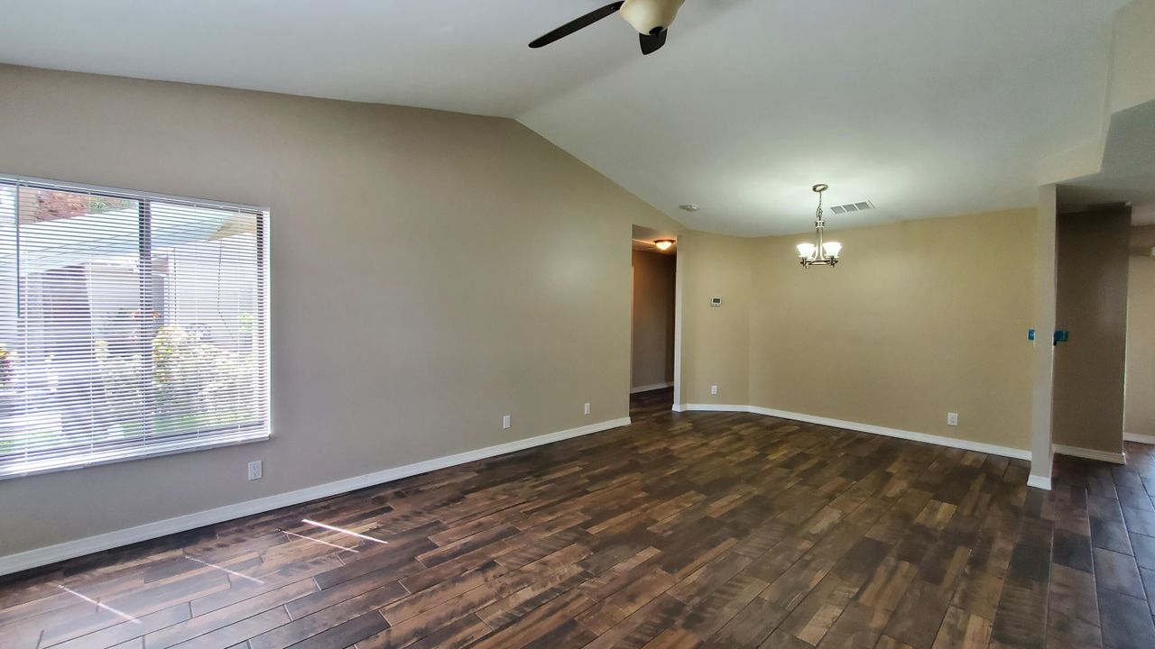 For Rent: $3,000 (3 beds, 2 baths, 1085 Square Feet)