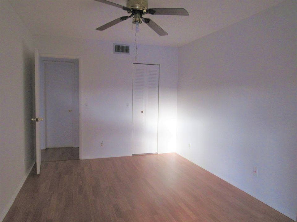 For Rent: $1,650 (2 beds, 1 baths, 825 Square Feet)