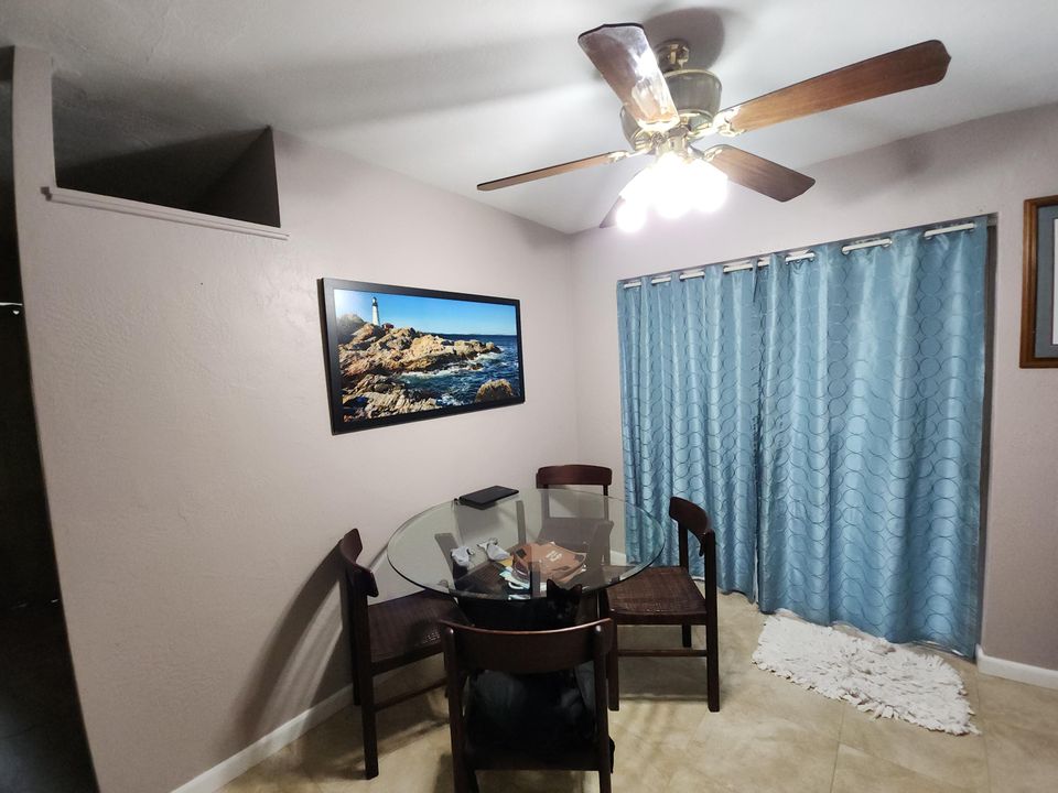 For Sale: $279,900 (3 beds, 1 baths, 1210 Square Feet)