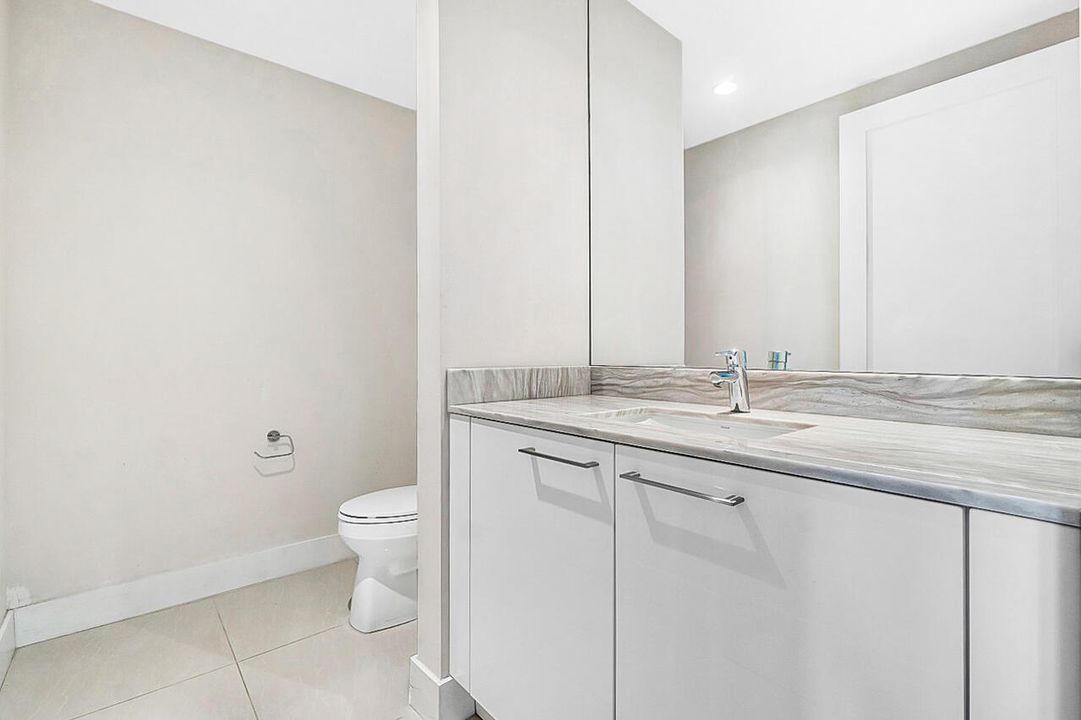 For Sale: $1,875,000 (2 beds, 2 baths, 1850 Square Feet)