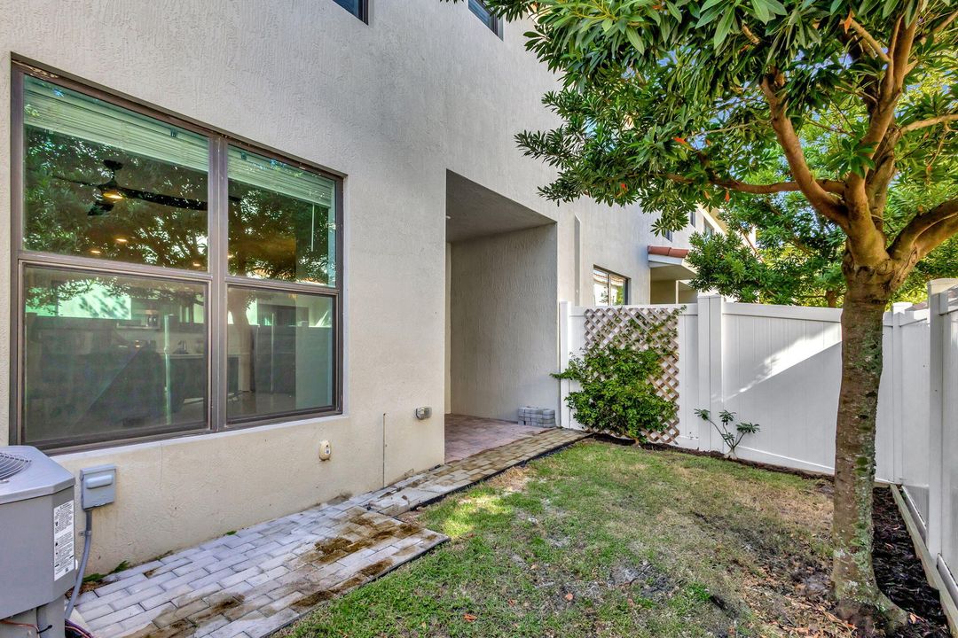 For Sale: $454,900 (3 beds, 2 baths, 1746 Square Feet)