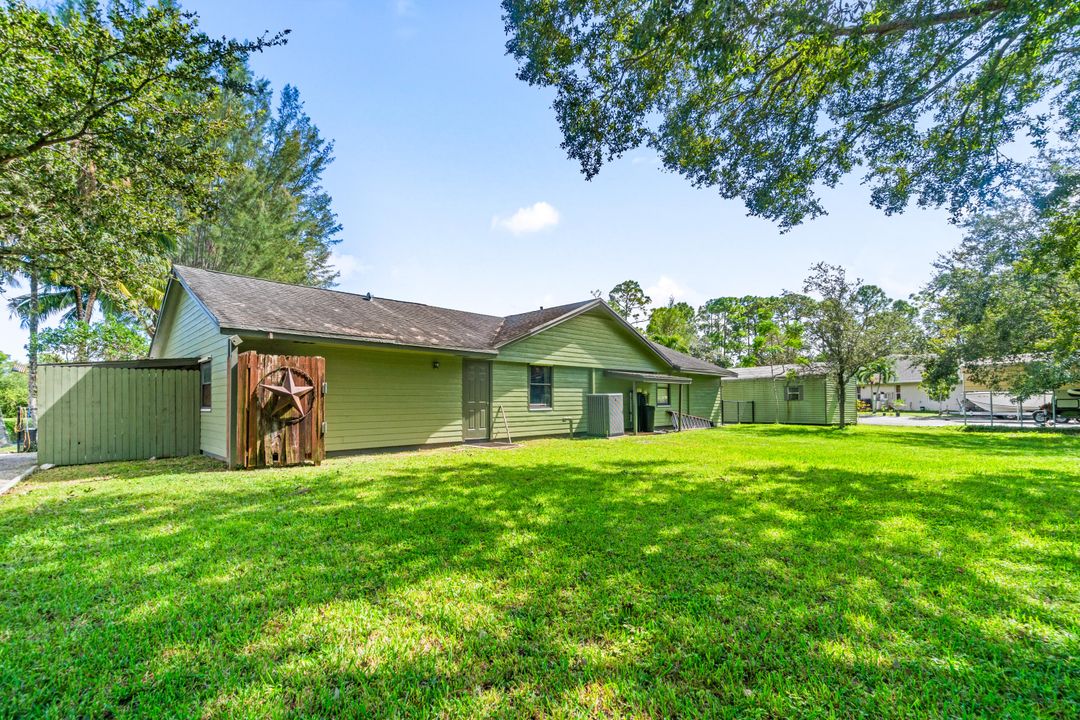 For Sale: $575,000 (3 beds, 2 baths, 1994 Square Feet)