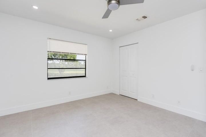 For Sale: $434,900 (3 beds, 2 baths, 1411 Square Feet)